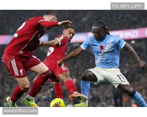 英超曼联力擒曼城，重振雄风赢得关键胜利